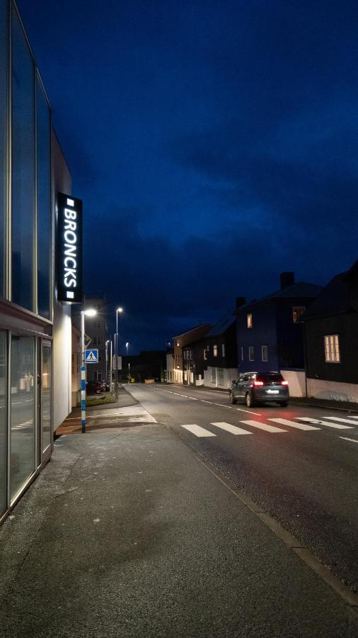 Broncks Apartment 1 - Modern 2-Bedroom In The Heart Of Torshavn Tórshavn Exterior foto